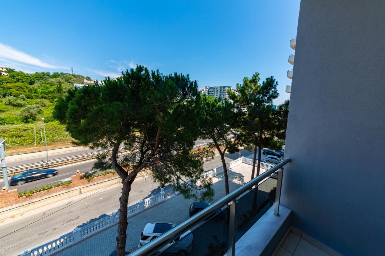 Ponari S Hotel Kryemëdhej Extérieur photo