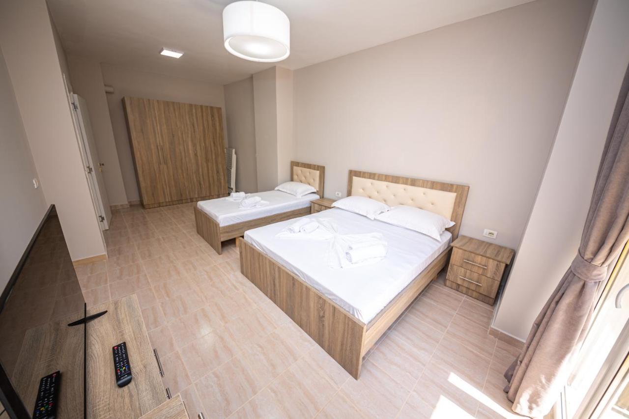Ponari S Hotel Kryemëdhej Extérieur photo