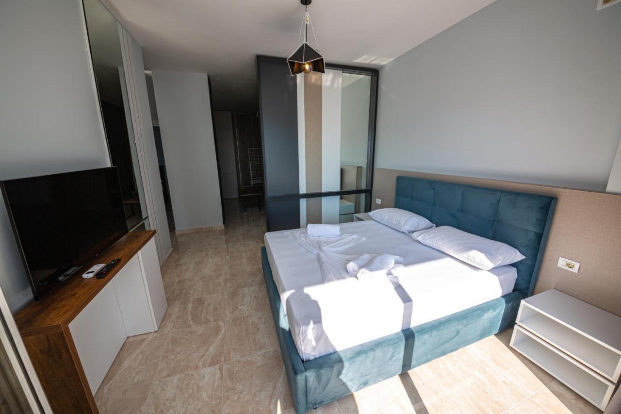 Ponari S Hotel Kryemëdhej Extérieur photo