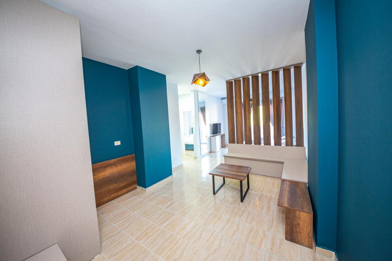 Ponari S Hotel Kryemëdhej Extérieur photo