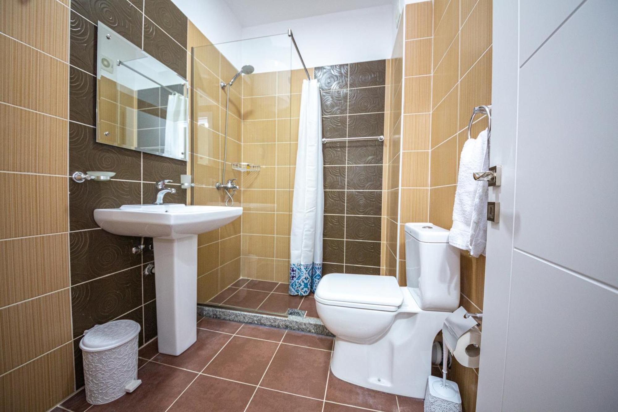 Ponari S Hotel Kryemëdhej Chambre photo