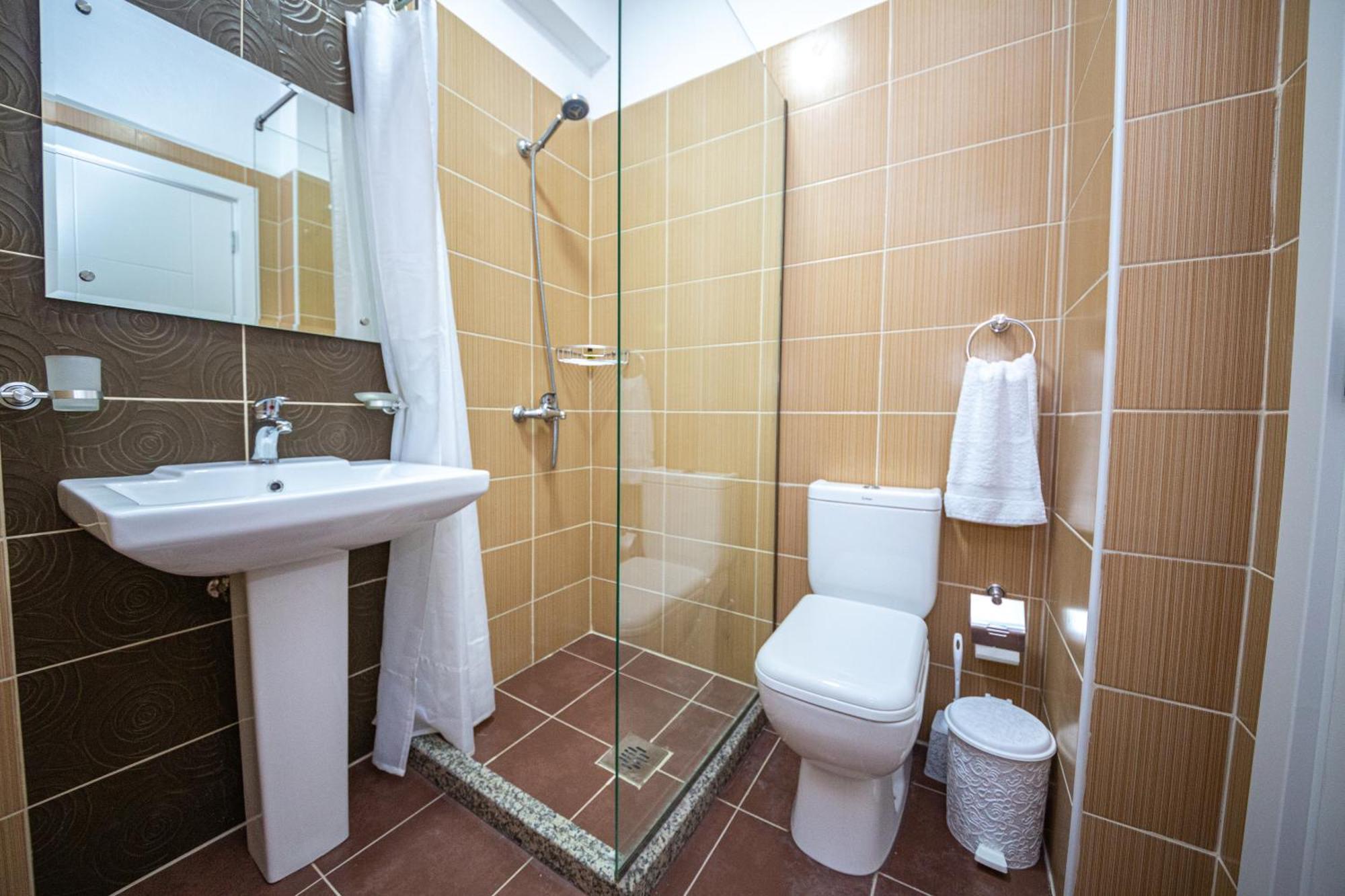 Ponari S Hotel Kryemëdhej Chambre photo